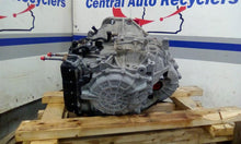 Load image into Gallery viewer, Transmission Kia Sorento 2012 - CTL283595
