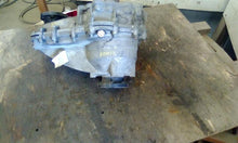 Load image into Gallery viewer, TRANSFER CASE ML320 ML350 ML550 E320 E350 GL450 06 07 08 09 - 12 - CTL285815
