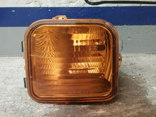 Load image into Gallery viewer, Park Lamp Light Hummer H3 2006 - CTL306632
