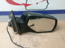 Load image into Gallery viewer, [INVENTORYCAR_YEAR_MAKE_MODEL] SIDE VIEW DOOR MIRROR Right - CTL325758
