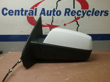 Load image into Gallery viewer, [INVENTORYCAR_YEAR_MAKE_MODEL] SIDE VIEW DOOR MIRROR Left - CTL328380
