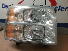 Load image into Gallery viewer, [INVENTORYCAR_YEAR_MAKE_MODEL] HEADLIGHT LAMP ASSEMBLY Right - CTL329501
