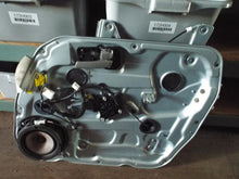 Load image into Gallery viewer, FRONT WINDOW REGULATOR Rondo 2007 07 2008 08 2009 09 2010 10 11 12 Right - MRK333397
