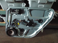 Load image into Gallery viewer, REAR WINDOW REGULATOR Kia Rondo 07 08 09 10 11 12 Right - MRK333410
