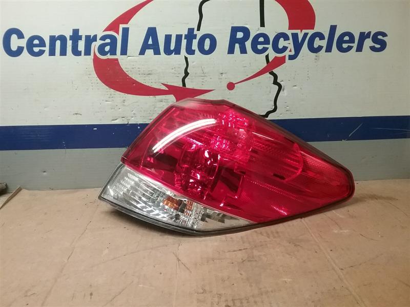 OUTER TAIL LIGHT LAMP Subaru Legacy 10 11 12 13 14 Right - CTL334200
