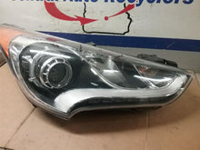 Load image into Gallery viewer, HEADLIGHT LAMP ASSEMBLY Hyundai Veloster 13 14 15 16 17 Right - CTL334578
