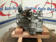 Load image into Gallery viewer, MANUAL TRANSMISSION Toyota Yaris 06 07 08 09 10 11 12 13 14 - CTL336882
