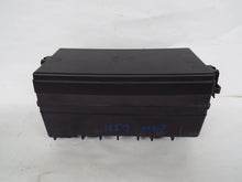 Load image into Gallery viewer, Fuse Box Ford Mustang 2005 - MRK346754
