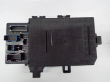 Load image into Gallery viewer, Fuse Box  EXPEDITION 2006 - MRK347496
