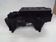 Load image into Gallery viewer, Fuse Box  EXPEDITION 2006 - MRK347496
