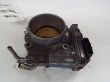 Load image into Gallery viewer, THROTTLE BODY Land Cruiser LX470 GX470 Tundra 03 04 05 - MRK348273
