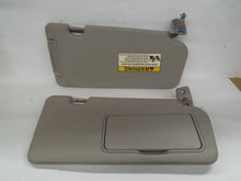 Load image into Gallery viewer, Interior Sun Visors Kia Sedona 2008 - MRK348799
