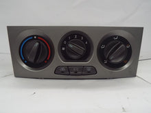 Load image into Gallery viewer, Temp Climate AC Heater Control Subaru Forester 2003 03 2004 04 05 06 07 08 - MRK349028
