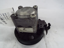 Load image into Gallery viewer, POWER STEERING PUMP Volvo S60 V70 2006 06 2007 07 - MRK357969
