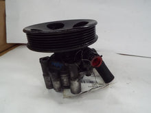 Load image into Gallery viewer, POWER STEERING PUMP Toyota Tundra Sequoia 00 01 02 - 07 - MRK369292
