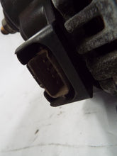 Load image into Gallery viewer, ALTERNATOR Kia Sorento 2003 03 2004 04 2005 05 2006 06 - MRK370465
