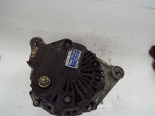Load image into Gallery viewer, ALTERNATOR Kia Sorento 2003 03 2004 04 2005 05 2006 06 - MRK370465
