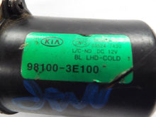 Load image into Gallery viewer, WIPER MOTOR Kia Sorento 2003 03 2004 04 2005 05 2006 06 - MRK370468
