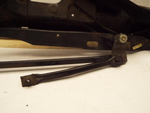 Load image into Gallery viewer, Windshield Wiper Transmission  LINCOLN &amp; TOWN CAR 1997 - MRK372786
