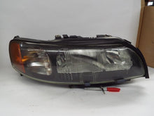 Load image into Gallery viewer, HEADLIGHT LAMP ASSEMBLY Volvo C70 S70 V70 XC70 01 02 03 04 Right - MRK373089
