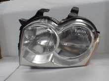 Load image into Gallery viewer, HEADLIGHT LAMP ASSEMBLY Jeep Grand Cherokee 05 06 07 Left - MRK373884
