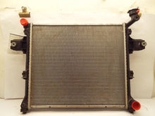 Load image into Gallery viewer, RADIATOR Jeep Commander Grand Cherokee 05 06 07 08 09 10 - MRK373890
