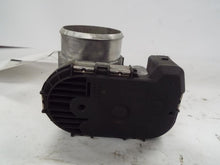 Load image into Gallery viewer, THROTTLE BODY AUDI A4 PASSAT 00 01 02 03 - 05 1.8 TURBO - MRK375821
