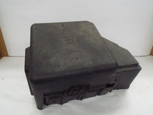 Load image into Gallery viewer, Fuse Box Chevrolet Tahoe 2006 - MRK377877
