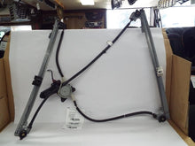 Load image into Gallery viewer, FRONT WINDOW REGULATOR Caravan Town and Country Voyager 96 - 00 Right - MRK381619
