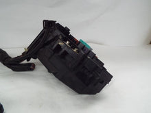 Load image into Gallery viewer, FUSE BOX Honda CR-V 2007 07 2008 08 2009 09 2010 10 2011 11 - MRK382390
