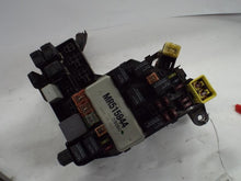 Load image into Gallery viewer, Fuse Box Chrysler Sebring 2001 - MRK384232
