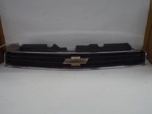 Load image into Gallery viewer, GRILLE Chevrolet Impala Monte Carlo 06 07 08 09 10 11 - MRK390881

