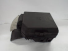 Load image into Gallery viewer, Fuse Box Chevrolet Impala 2011 - MRK390900
