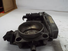 Load image into Gallery viewer, THROTTLE BODY C280 E320 Ml320 1998 98 1999 99 2000 00 - MRK391558
