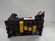 Load image into Gallery viewer, FUSE BOX ML320 ML350 ML430 ML500 ML55 98 99 00 01 02 03 04 05 - MRK391563
