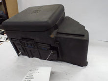 Load image into Gallery viewer, Fuse Box  SILVERADO 1500 PICKUP 2005 - MRK407928
