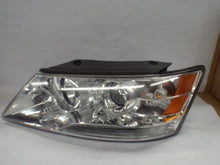 Load image into Gallery viewer, HEADLIGHT LAMP ASSEMBLY Hyundai Sonata 2009 09 2010 10 Left - MRK408529
