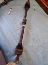 Load image into Gallery viewer, FRONT CV AXLE SHAFT Hyundai Sonata 11 12 13 14 AT Right - MRK411601

