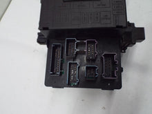 Load image into Gallery viewer, Fuse Box  FORD F150 PICKUP 2007 - MRK412077
