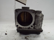 Load image into Gallery viewer, THROTTLE BODY Altima Sentra X-Trail 2002 02 03 04 05 06 - MRK415066
