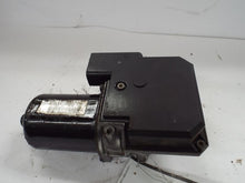Load image into Gallery viewer, Windshield Wiper Motor Buick Lesabre 2000 - MRK421533
