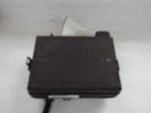 Load image into Gallery viewer, Fuse Box Chevrolet HHR 2008 - MRK421725

