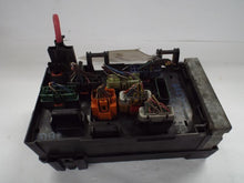 Load image into Gallery viewer, Fuse Box Dodge Caravan 2005 - MRK421827
