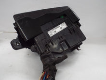 Load image into Gallery viewer, Fuse Box Kia Forte 2016 - MRK422694
