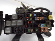 Load image into Gallery viewer, Fuse Box Ford Fusion 2010 - MRK441823
