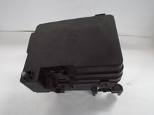 Load image into Gallery viewer, Fuse Box Chevrolet Equinox 2011 - MRK442038

