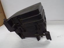 Load image into Gallery viewer, Fuse Box Chevrolet Equinox 2011 - MRK442038
