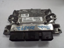 Load image into Gallery viewer, ECU ECM COMPUTER Ford Fiesta 2011 11 - MRK442108
