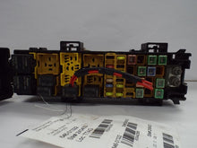 Load image into Gallery viewer, Fuse Box Jeep Wrangler 2006 - MRK442368
