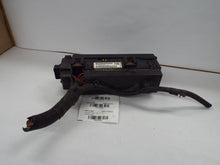 Load image into Gallery viewer, Fuse Box Jeep Wrangler 2006 - MRK442368
